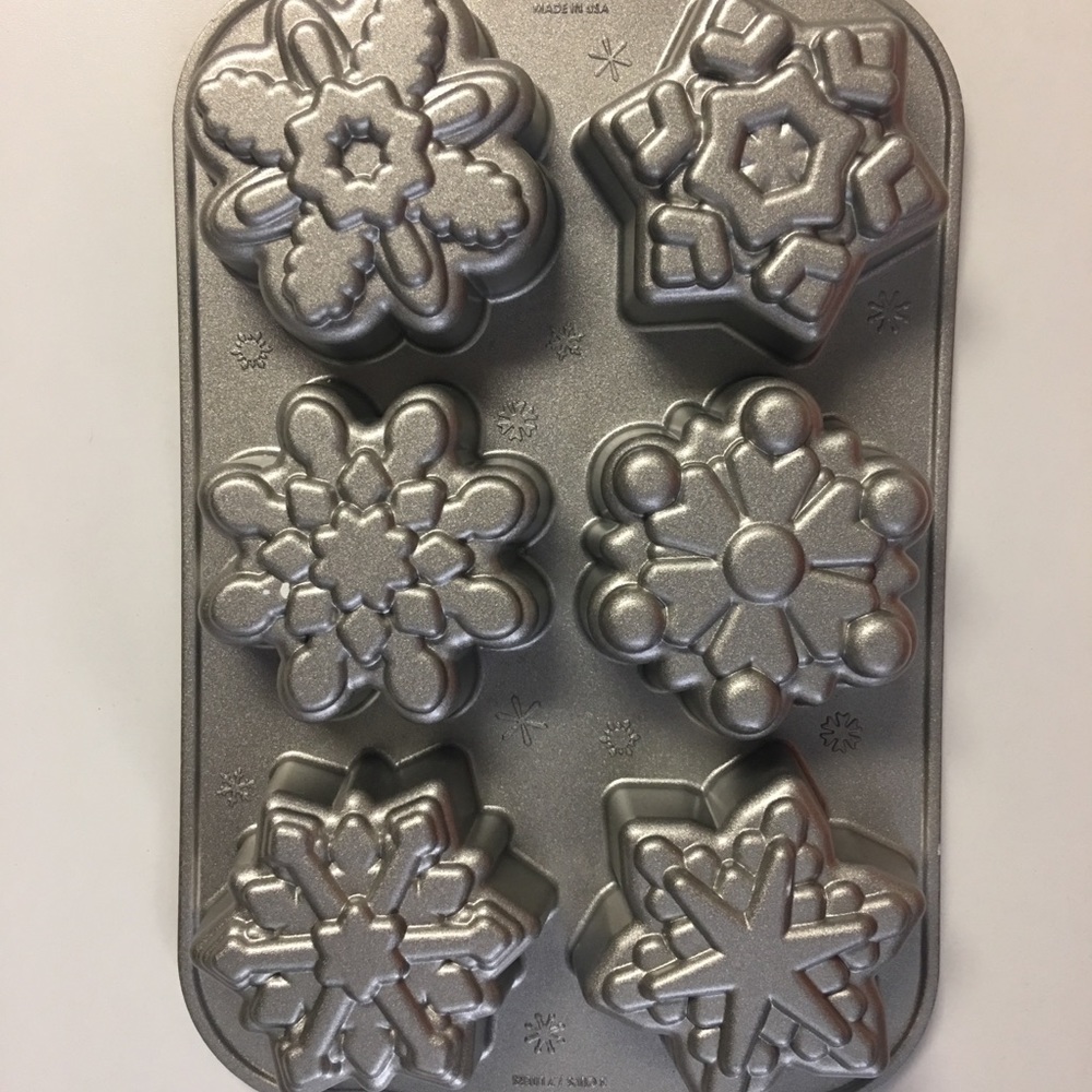 Nordic Ware Snowflake Pan